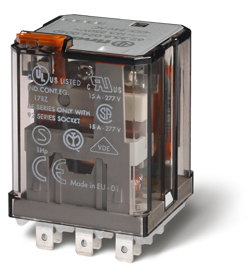 Finder 62.33.8.240.0040 Plug-In Power Relay, 3PDT 15A , 240V AC coil, AgCdO contact, lockable test button & mech. Indicator